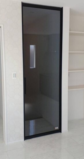 室内ドア　ラフィス